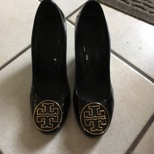 Wedge shoes
